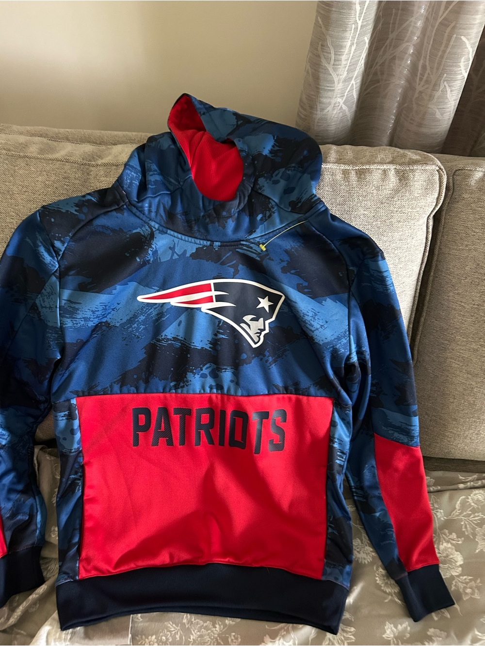 NFL Blue and Red Patriots Pullover Hoodie  size youth